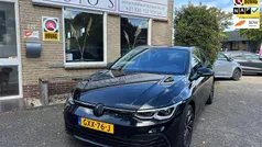 Zwart Gebruikt 2021 VW Golf VIII Style Hatchback | € 24.950 (Eerlijke prijs)