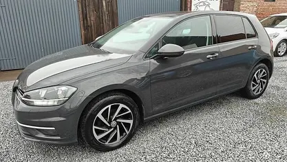 Grijs Occasion 2018 VW Golf Comfortline Sedan | € 11.650 (Super prijs)