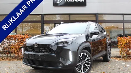 Grijs Occasion 2024 Toyota Yaris Cross Executive SUV | € 32.750 (Eerlijke prijs)