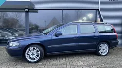 Blauw (metallic) Gebruikt 2002 Volvo V70 Comfort Stationwagen | € 1.949 (Eerlijke prijs)