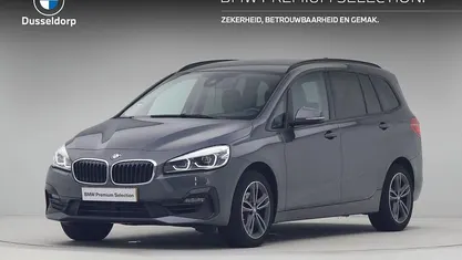 Mineralgrau metallic (grijs metallic) Gebruikt 2022 BMW 216 Gran Tourer Sport Line MPV | € 17.450 (Super prijs)