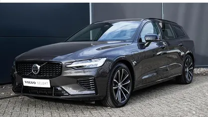 Grijs Occasion 2025 Volvo V60 Plus Stationwagen | € 47.950 (Eerlijke prijs)