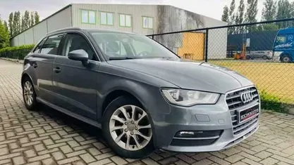 Grijs Gebruikt 2015 Audi A3 Ambition Sedan | € 10.950 (Super prijs)