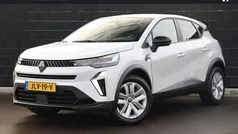 Wit (metallic) Occasion 2025 Renault Captur Evolution SUV | € 29.450 (Eerlijke prijs)