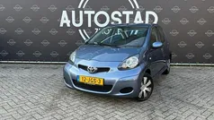 Blauw, metallic lak Gebruikt 2009 Toyota Aygo Comfort Hatchback | € 2.950 (Eerlijke prijs)