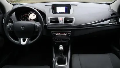 Wit Occasion 2011 Renault Mégane III Hatchback | € 2.990 (Goede deal)