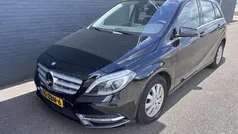 Zwart Gebruikt 2012 Mercedes B180 Ambition MPV | € 13.944 (Eerlijke prijs)