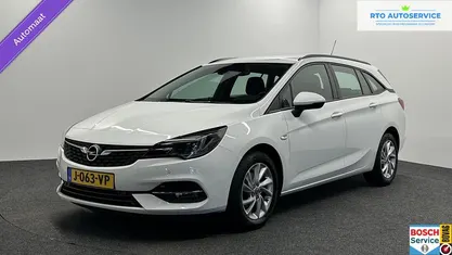 Wit Occasion 2020 Opel Astra Edition Stationwagen | € 17.000 (Eerlijke prijs)