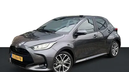 Grijs Occasion 2024 Toyota Yaris Hybrid Hatchback | € 29.245 (Eerlijke prijs)