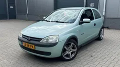 Groen Gebruikt 2002 Opel Corsa Comfort Hatchback | € 1.450 (Eerlijke prijs)