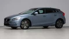 Blauw Gebruikt 2016 Volvo V40 Stationwagen | € 18.950 (Eerlijke prijs)