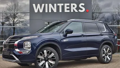 Occasion 2025 Mitsubishi Outlander P-HEV Instyle SUV | € 56.950 (Eerlijke prijs)