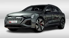 Grijs Gebruikt 2024 Audi Q8 e-tron S-Line SUV | € 69.950 (Goede deal)