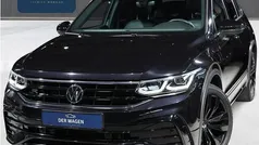 Zwart (metallic) Gebruikt 2022 VW Tiguan R-line SUV | € 39.900 (Eerlijke prijs)