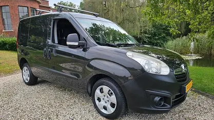Zwart Gebruikt 2012 Opel Combo Van | € 3.999 (Eerlijke prijs)