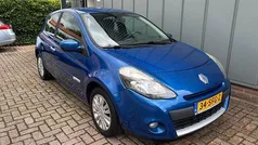 Blauw Gebruikt 2011 Renault Clio II Collection Hatchback | € 2.500 (Eerlijke prijs)