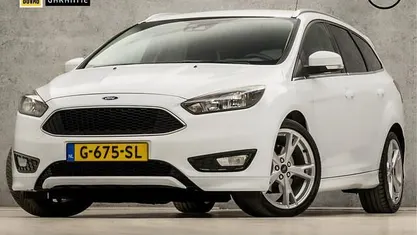 Wit Gebruikt 2016 Ford Focus Titanium Stationwagen | € 8.945 (Eerlijke prijs)