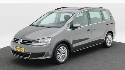 Grijs Gebruikt 2017 VW Sharan Exclusive MPV | € 23.850 (Goede deal)
