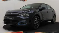 Zwart, metallic lak Gebruikt 2023 Citroën e-C4 Feel SUV | € 20.775 (Eerlijke prijs)