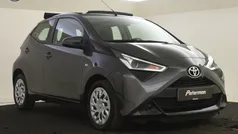 Grijs Gebruikt 2021 Toyota Aygo X-play Hatchback | € 15.899 (Eerlijke prijs)