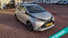 Grijs Gebruikt 2016 Toyota Aygo X-play Hatchback | € 5.750 (Eerlijke prijs)