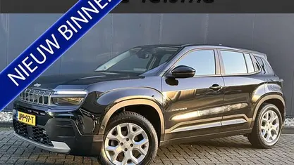Zwart Occasion 2024 Jeep Avenger Altitude SUV | € 23.945 (Eerlijke prijs)