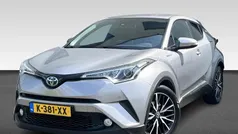 Grijs, metallic lak Gebruikt 2018 Toyota C-HR SUV | € 19.830 (Eerlijke prijs)