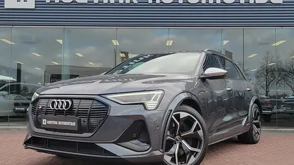 Occasion Audi e-tron Comfort 369 kW (503 PK) 2021 Grijs SUV
