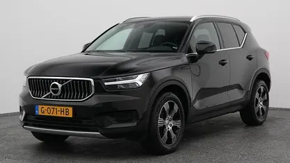 Zwart (metallic) Occasion 2019 Volvo XC40 Inscription SUV | € 24.750 (Goede deal)