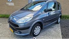Grijs Gebruikt 2007 Peugeot 1007 Hatchback | € 1.600 (Goede deal)