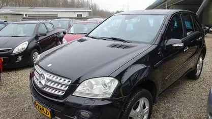 Occasion Mercedes ML350 272 PK (200 kW) 2005 Zwart (metallic) SUV