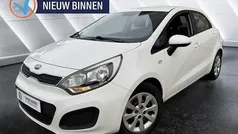 Wit Gebruikt 2013 Kia Rio Hatchback | € 4.990 (Eerlijke prijs)