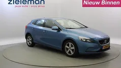Gebruikt 2015 Volvo V40 Momentum Stationwagen | € 12.844 (Eerlijke prijs)