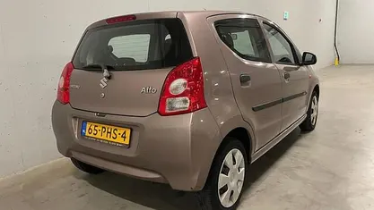 Bruin (metallic) Occasion 2011 Suzuki Alto Comfort+ Hatchback | € 4.295 (Eerlijke prijs)