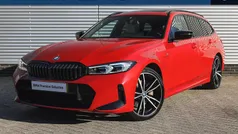 Melbourne rot Gebruikt 2023 BMW 320e M Sport Stationwagen | € 42.450 (Eerlijke prijs)