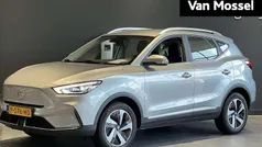 Grijs Gebruikt 2022 MG ZS Comfort Sedan | € 16.695 (Eerlijke prijs)