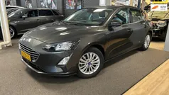 Grijs Gebruikt 2020 Ford Focus Business Edition Hatchback | € 15.750 (Goede deal)