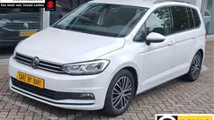 Gebruikt 2022 VW Touran Highline MPV | € 34.925 (Eerlijke prijs)