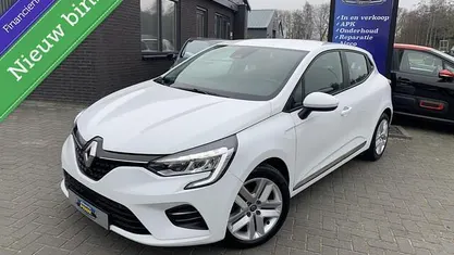 Wit Occasion 2020 Renault Clio V Zen Hatchback | € 9.500 (Eerlijke prijs)