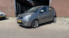Grijs, metallic lak Gebruikt 2008 Kia Picanto Hatchback | € 1.899 (Eerlijke prijs)