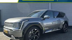 Grijs Gebruikt 2025 Kia EV9 Air SUV | € 66.235 (Eerlijke prijs)