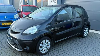 Occasion Toyota Aygo 68 PK (50 kW) 2014 Zwart Hatchback