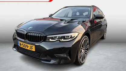 Gebruikt 2021 BMW 318 Executive Stationwagen | € 23.999 (Super prijs)