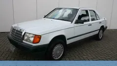 Wit Gebruikt 1986 Mercedes E250 Sedan | € 9.900