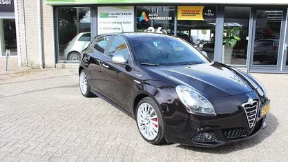 Gebruikt 2013 Alfa Romeo Giulietta Hatchback | € 7.950 (Eerlijke prijs)