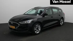 Zwart Gebruikt 2022 Ford Focus Stationwagen | € 18.945 (Eerlijke prijs)
