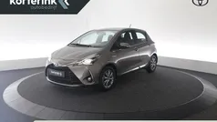 Grijs Gebruikt 2018 Toyota Yaris Hybrid Plus Hatchback | € 15.950 (Goede deal)