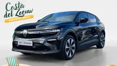 Zwart Gebruikt 2023 Renault Mégane Evolution Hatchback | € 28.900 (Goede deal)