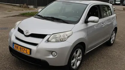 Grijs Occasion 2010 Toyota Urban Cruiser SUV | € 5.750 (Eerlijke prijs)
