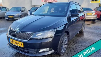 Zwart Occasion 2017 Skoda Fabia Drive Stationwagen | € 9.950 (Eerlijke prijs)